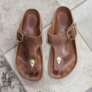 Birkenstock Gizeh Big Buckle Cognac Oiled Leather.